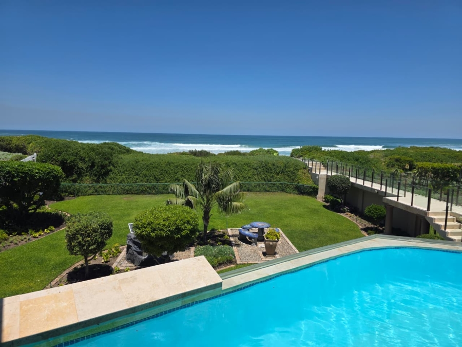 6 Bedroom Property for Sale in Myoli Beach Western Cape